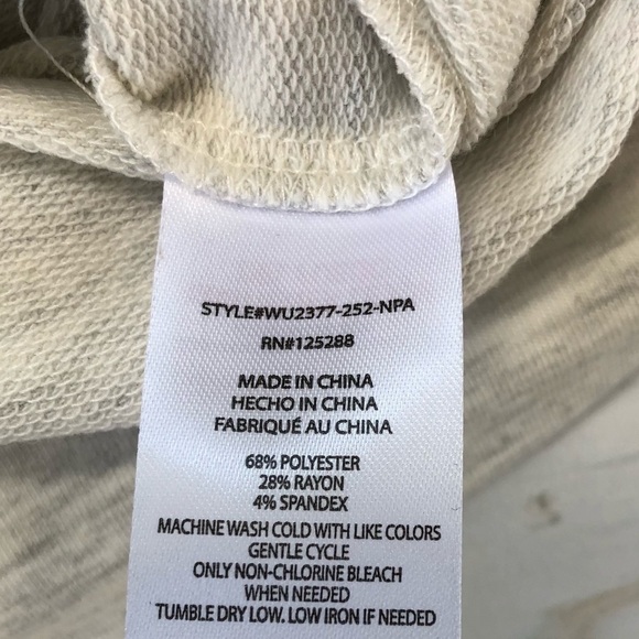 RAE Dunn LOVE Long Sleeve Sweatshirt Medium - Picture 3 of 5